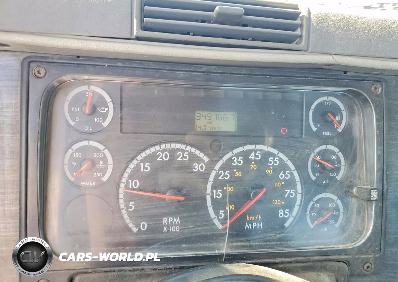 2006 Freightliner Columbia 112 VIN:1FUJA6CK06LW38766 - 8