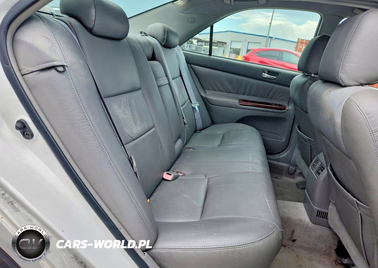 2004 Toyota Camry Xle VIN:4T1BE30K34U313437 - 10