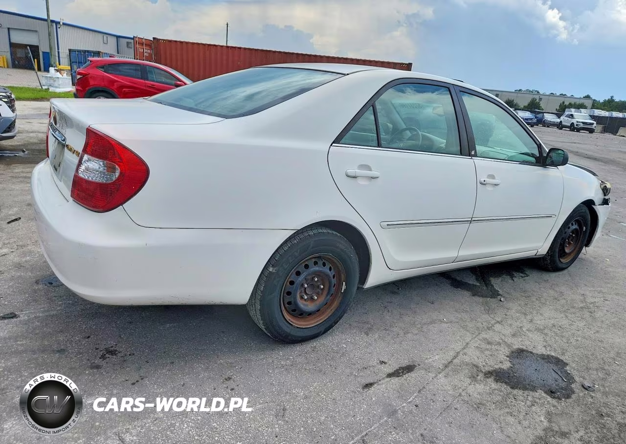 2004 Toyota Camry Xle VIN:4T1BE30K34U313437 - 3