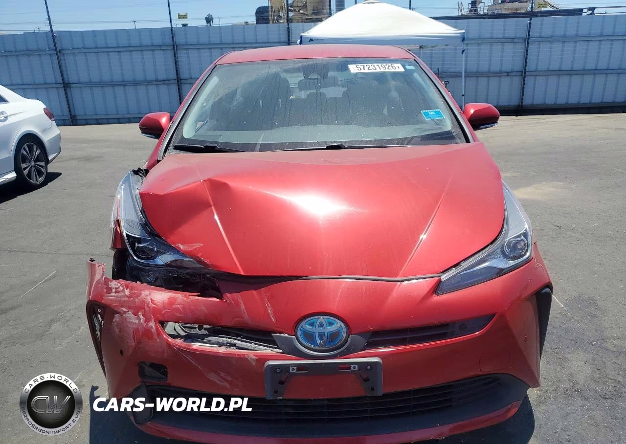 2021 Toyota Prius Le VIN:JTDKAMFU4M3148924 - 5