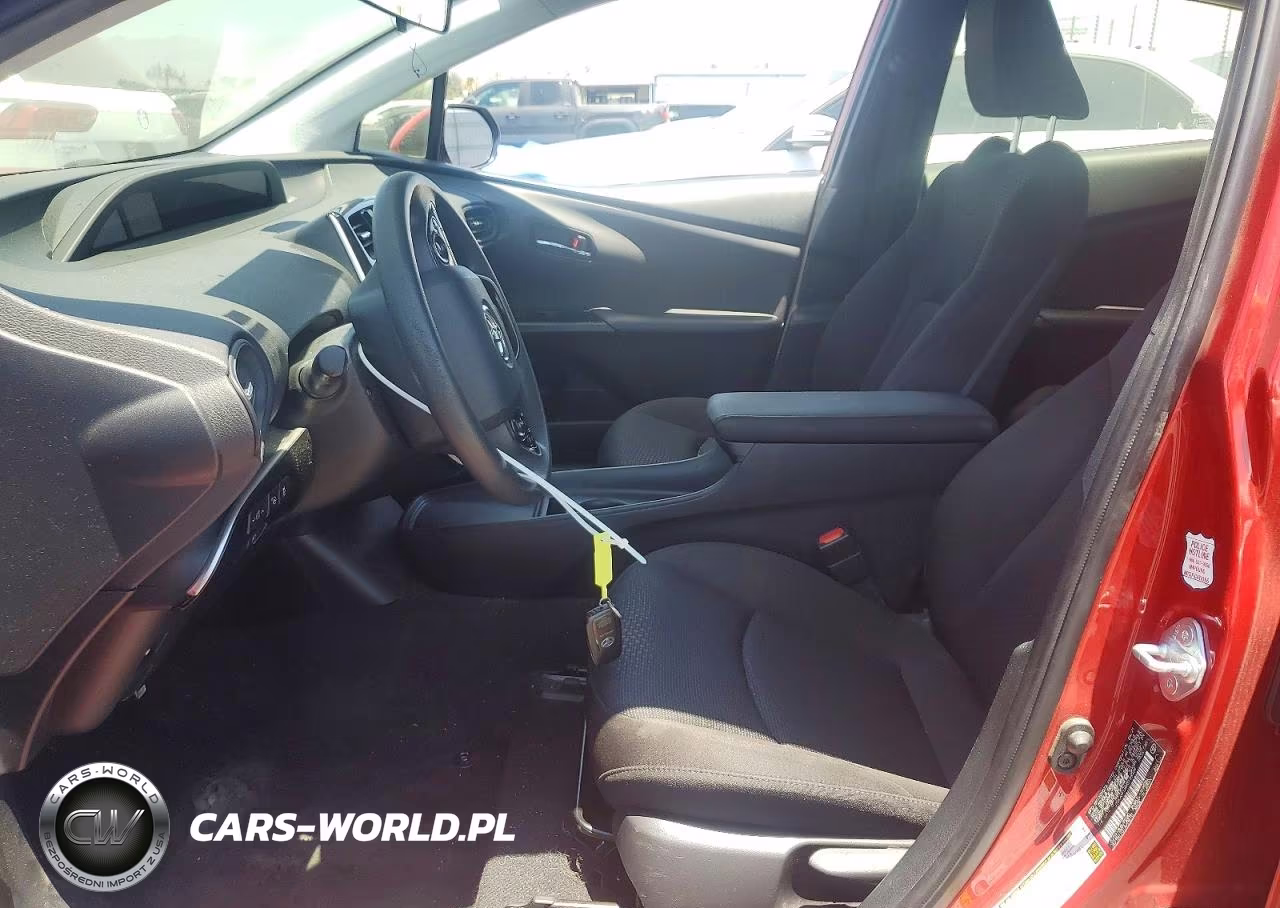 2021 Toyota Prius Le VIN:JTDKAMFU4M3148924 - 7