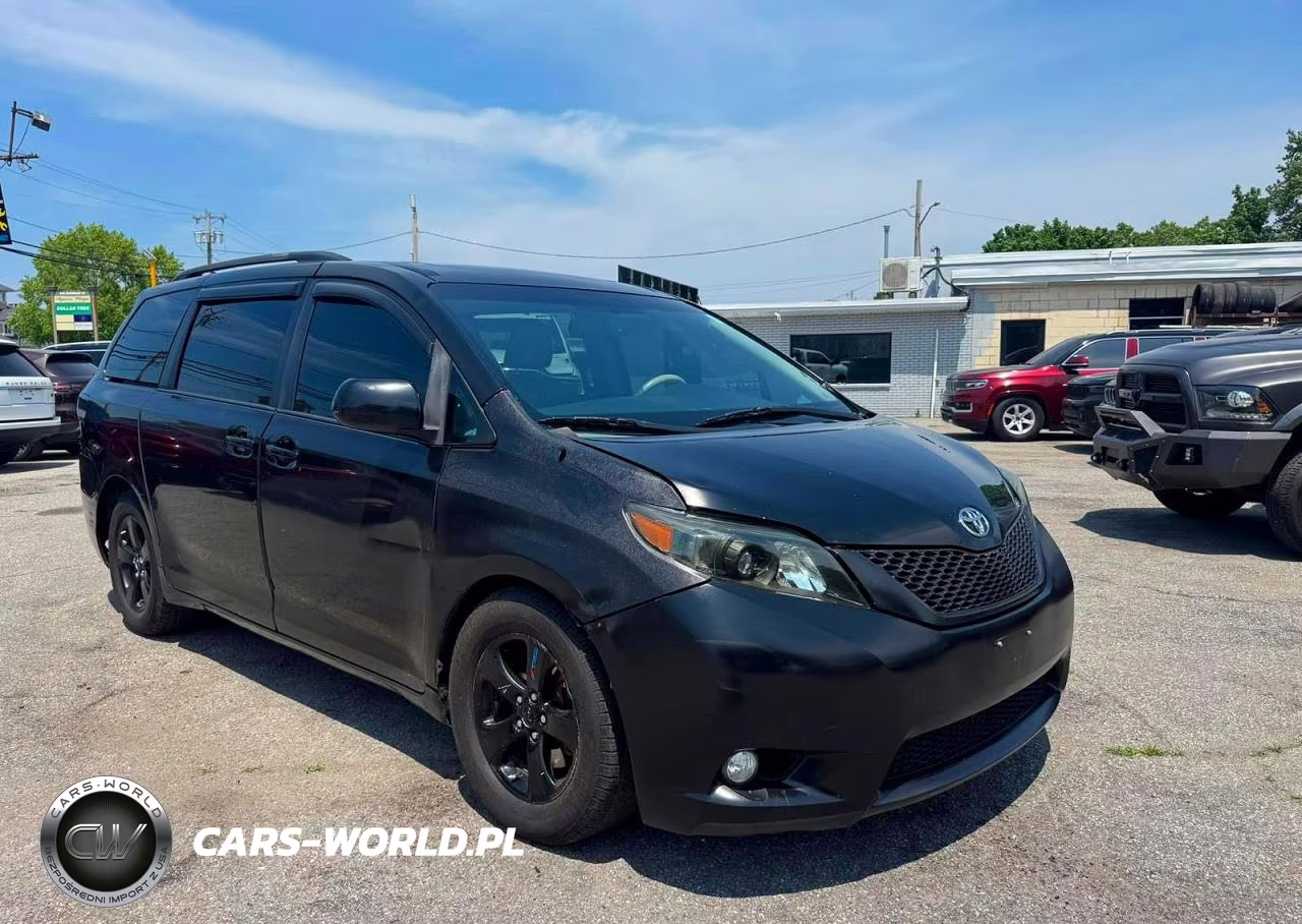 2014 Toyota Sienna Xle 8-Passenger – zdjęcie 1 z 10