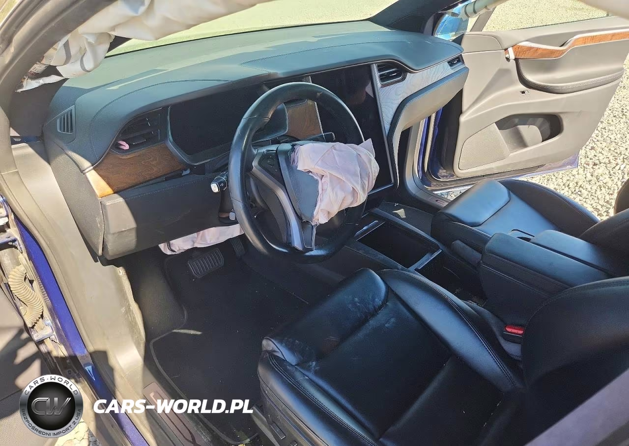 2020 Tesla Model X VIN:5YJXCAE21LF238211 - 8