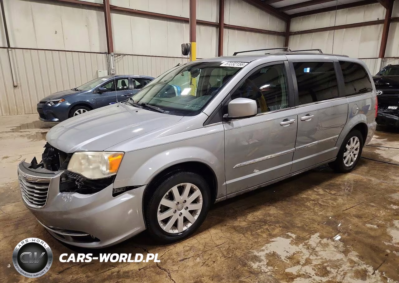 2014 Chrysler Town & Country Touring – zdjęcie 1 z 13