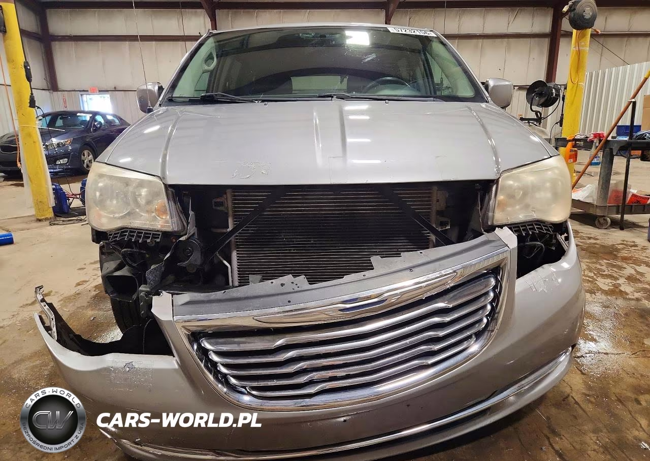 2014 Chrysler Town & Country Touring VIN:2C4RC1BG9ER303855 - 5