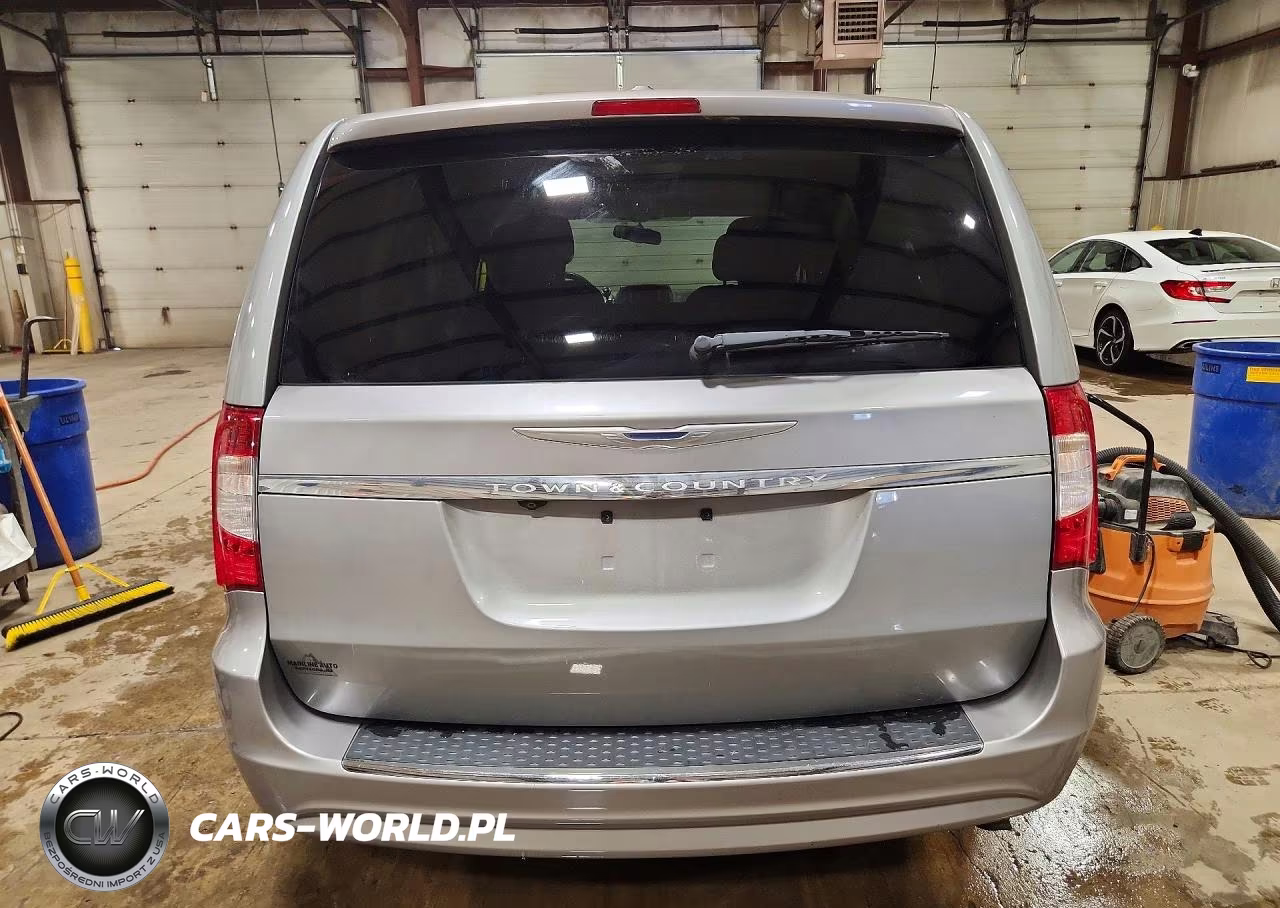 2014 Chrysler Town & Country Touring VIN:2C4RC1BG9ER303855 - 6