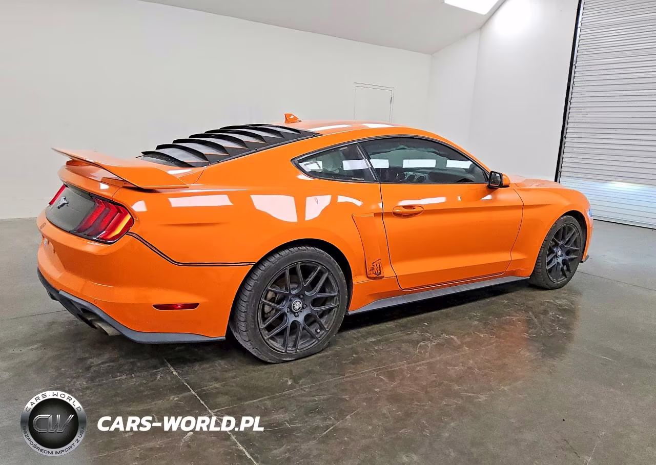 2021 Ford Mustang VIN:1FA6P8TH9M5133599 - 3