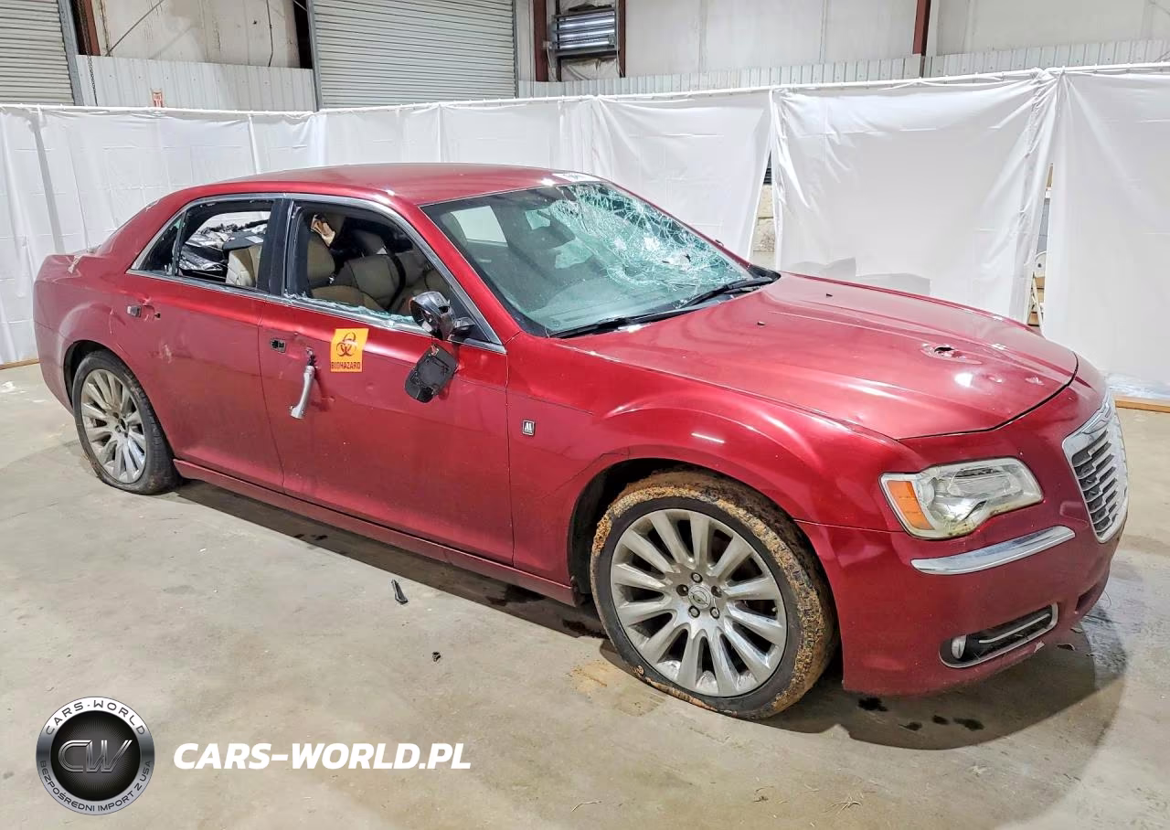 2013 Chrysler 300 VIN:2C3CCAAGXDH698323 - 4