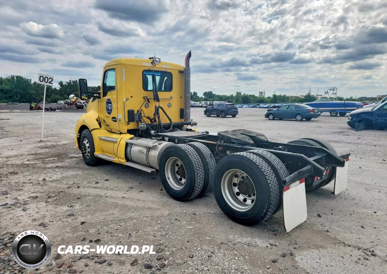 2016 Kenworth T680 Semi Truck VIN:1XKYD40X1GJ497841 - 3