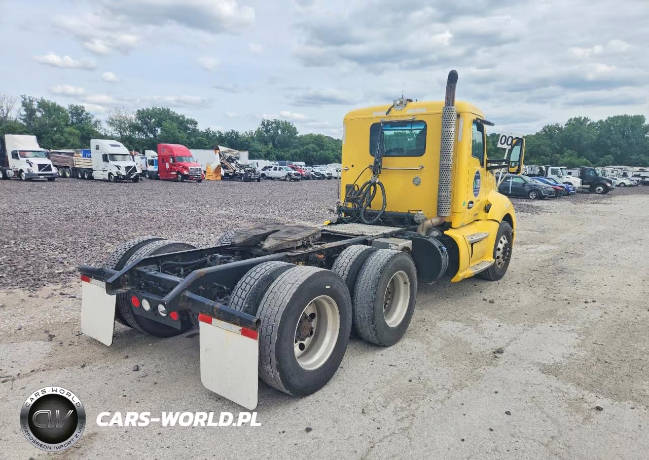 2016 Kenworth T680 Semi Truck VIN:1XKYD40X1GJ497841 - 4