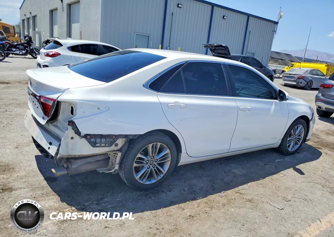 2017 Toyota Camry Se VIN:4T1BF1FK3HU787581 - 3