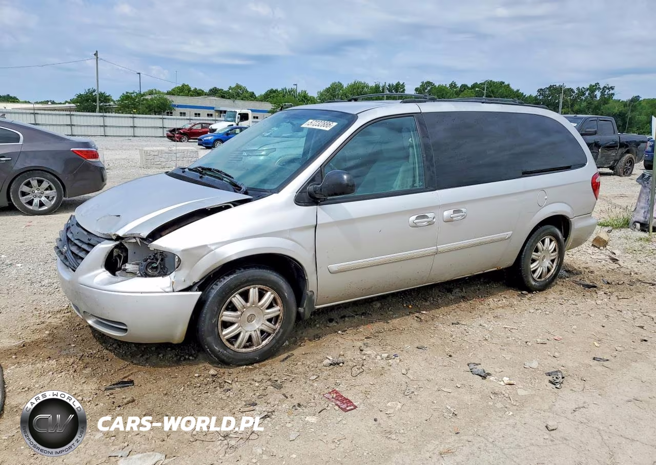 2005 Chrysler Town & Country Touring