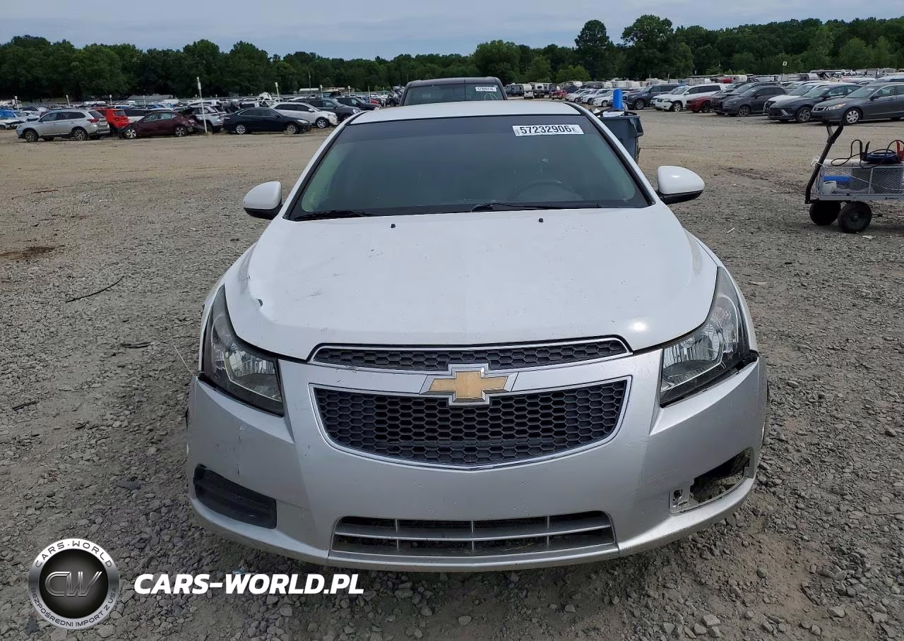 2014 Chevrolet Cruze Lt VIN:1G1PE5SB7E7372745 - 5