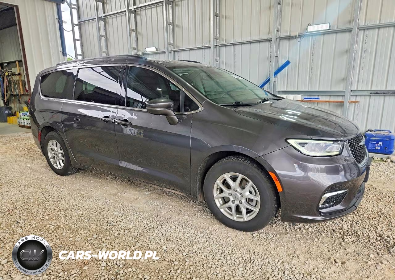 2022 Chrysler Pacifica Touring L VIN:2C4RC1BG2NR142409 - 4