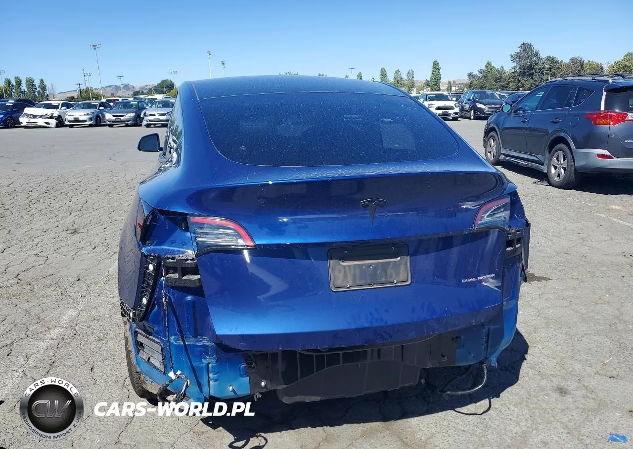 2022 Tesla Model Y VIN:7SAYGDEE6NF344891 - 6