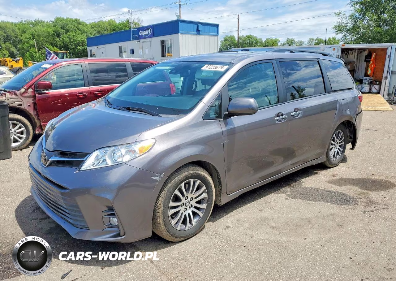 2020 Toyota Sienna Xle 8-Passenger