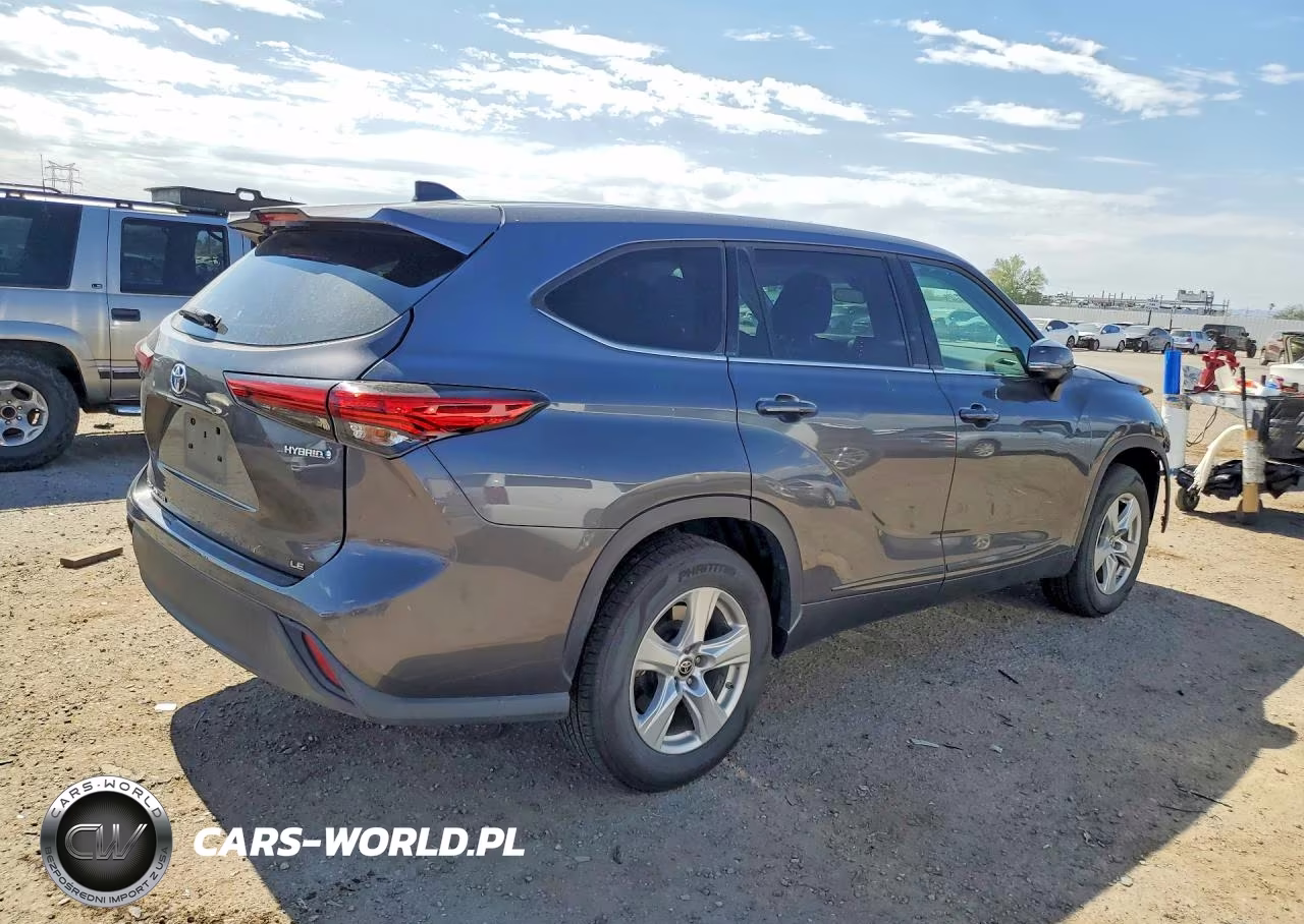 2022 Toyota Highlander Hybrid Le VIN:5TDZARAH8NS510050 - 3