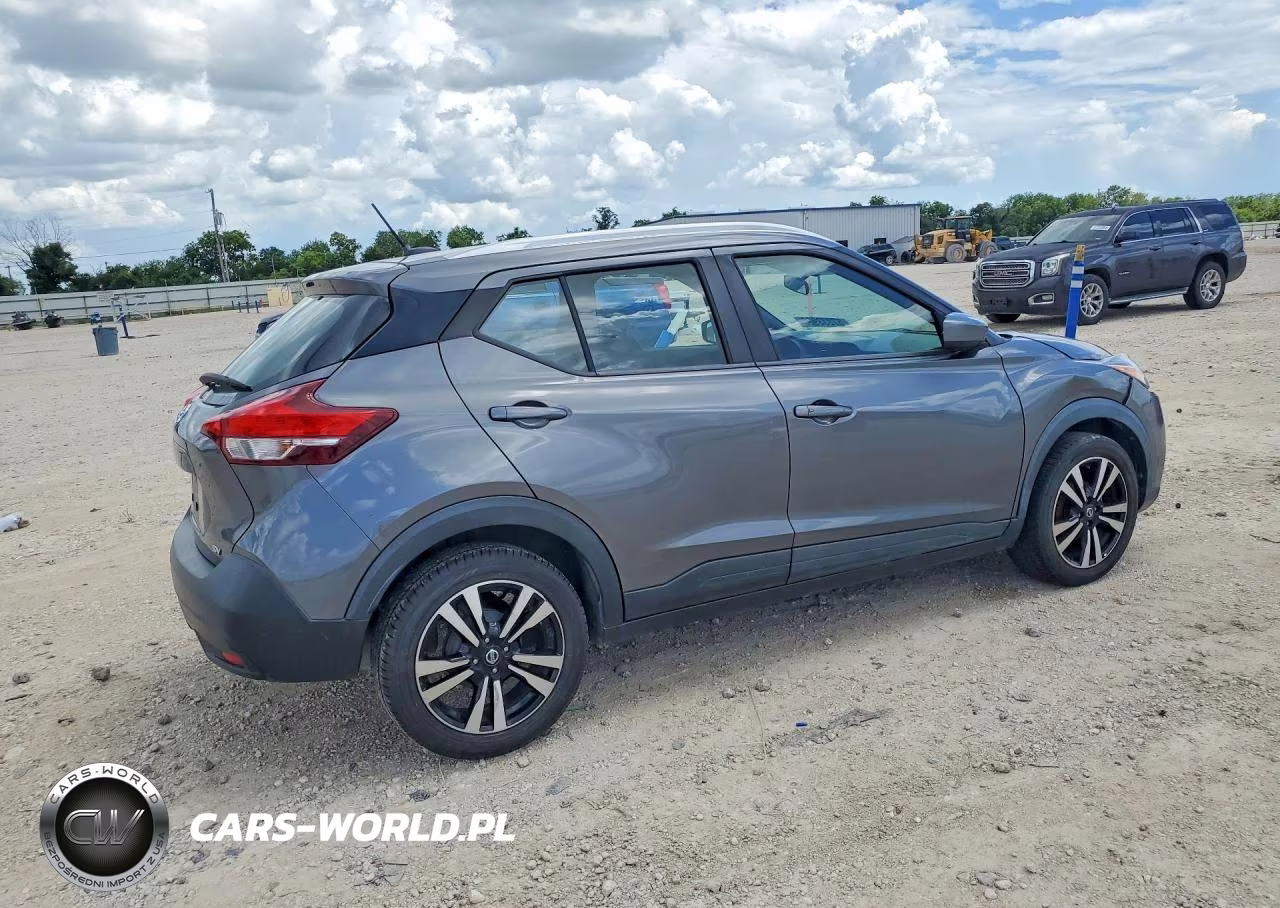 2019 Nissan Kicks Sv VIN:3N1CP5CU7KL536988 - 3