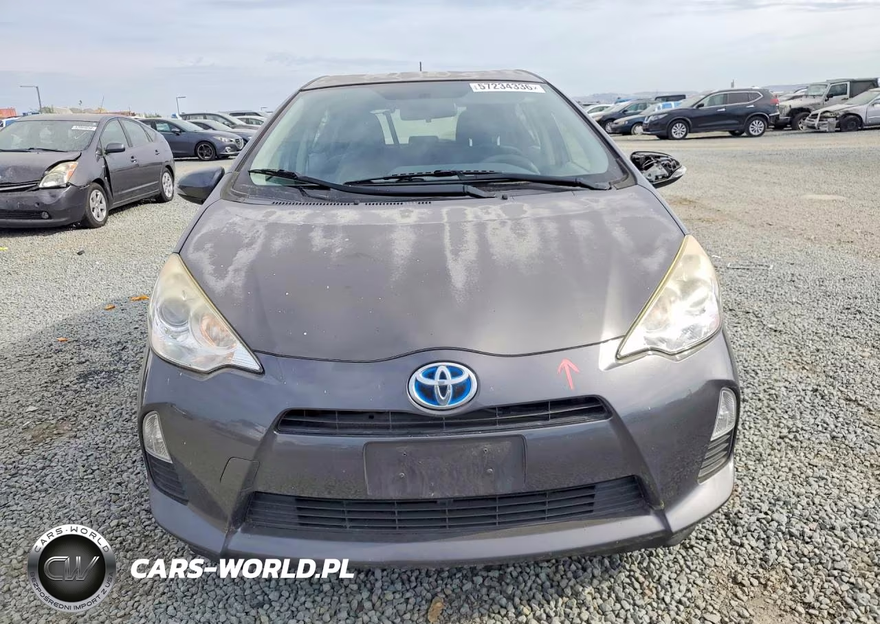 2014 Toyota Prius C Two VIN:JTDKDTB30E1570281 - 5