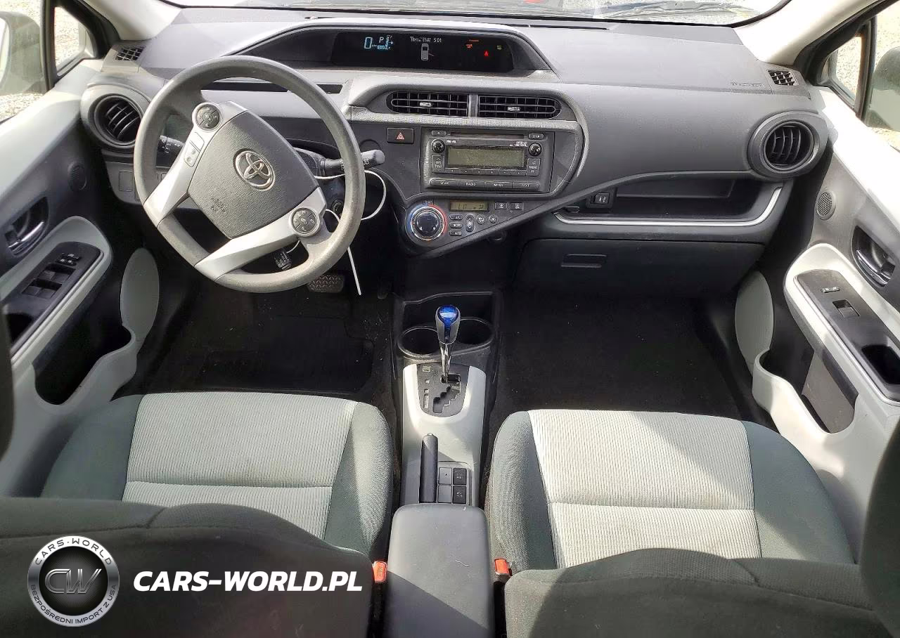 2014 Toyota Prius C Two VIN:JTDKDTB30E1570281 - 8