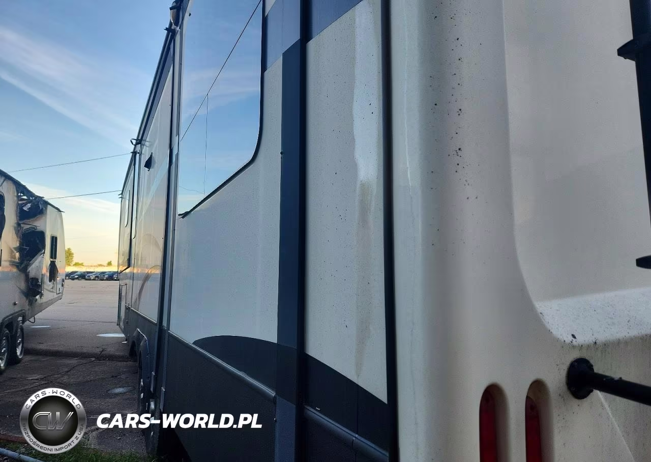 2015 Keystone Alpine Camper VIN:4YDF35327FE780549 - 3