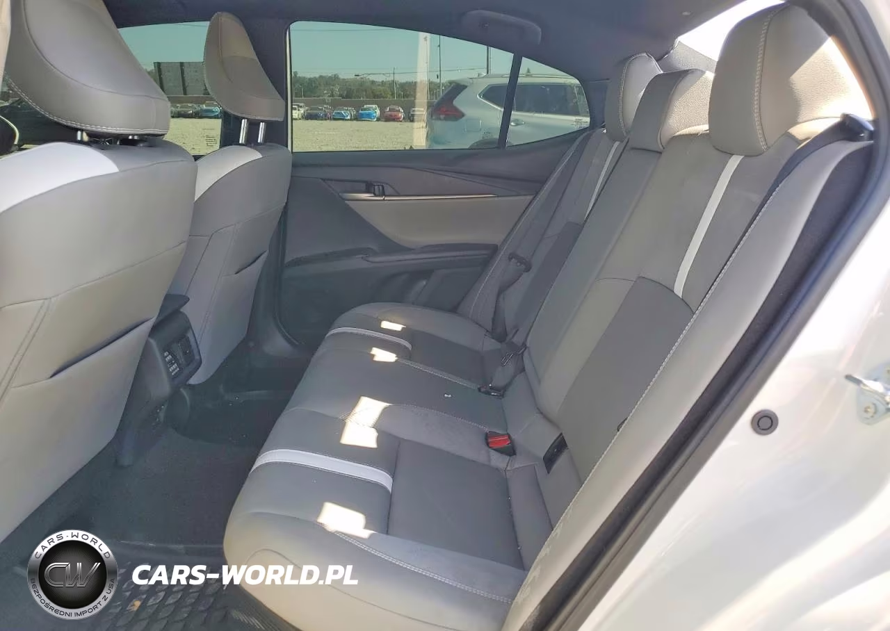 2026 Toyota Camry Se VIN:4T1DAACK5TU254569 - 10