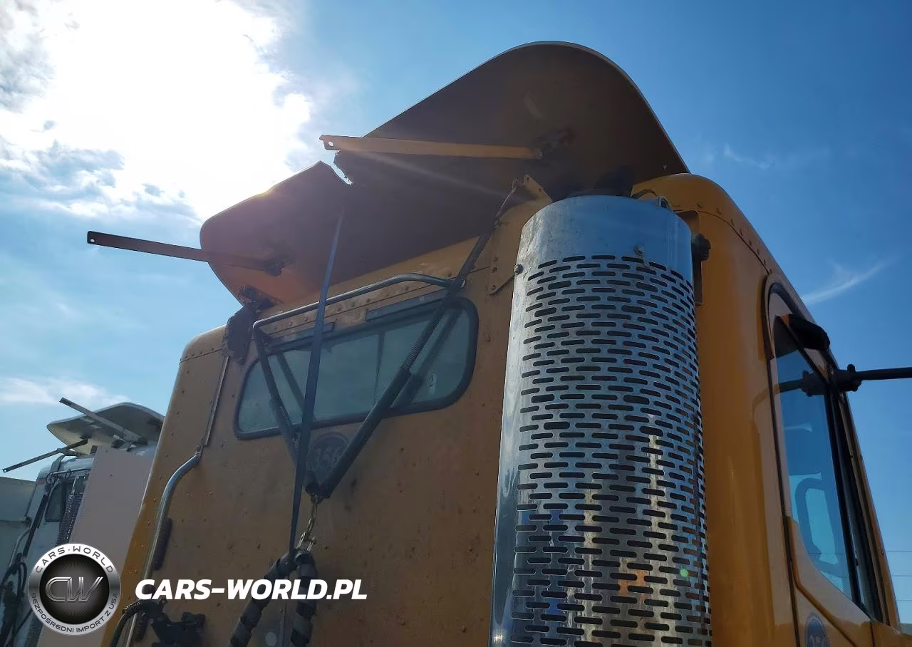 2007 Freightliner Columbia 112 VIN:1FUJA6CK57LY69423 - 10