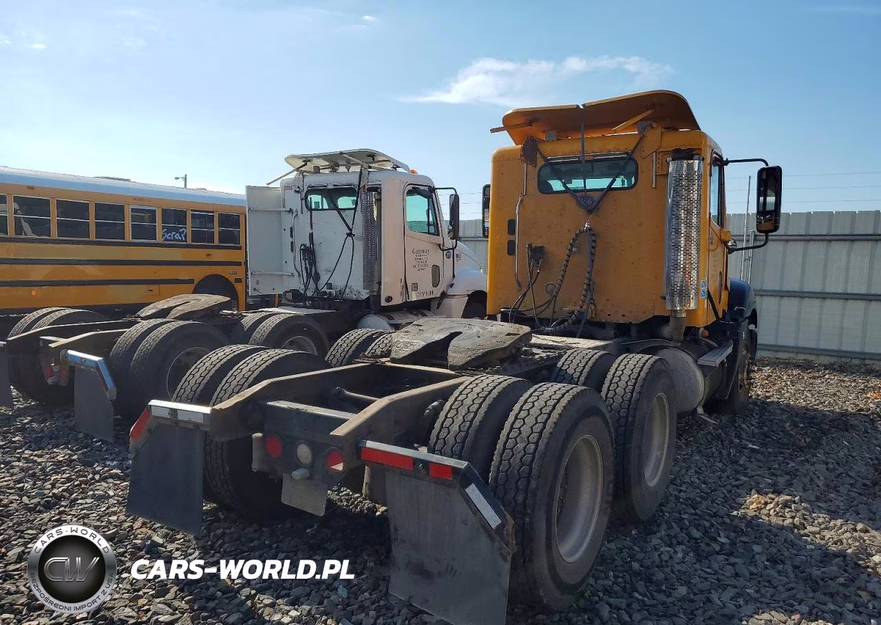 2007 Freightliner Columbia 112 VIN:1FUJA6CK57LY69423 - 4