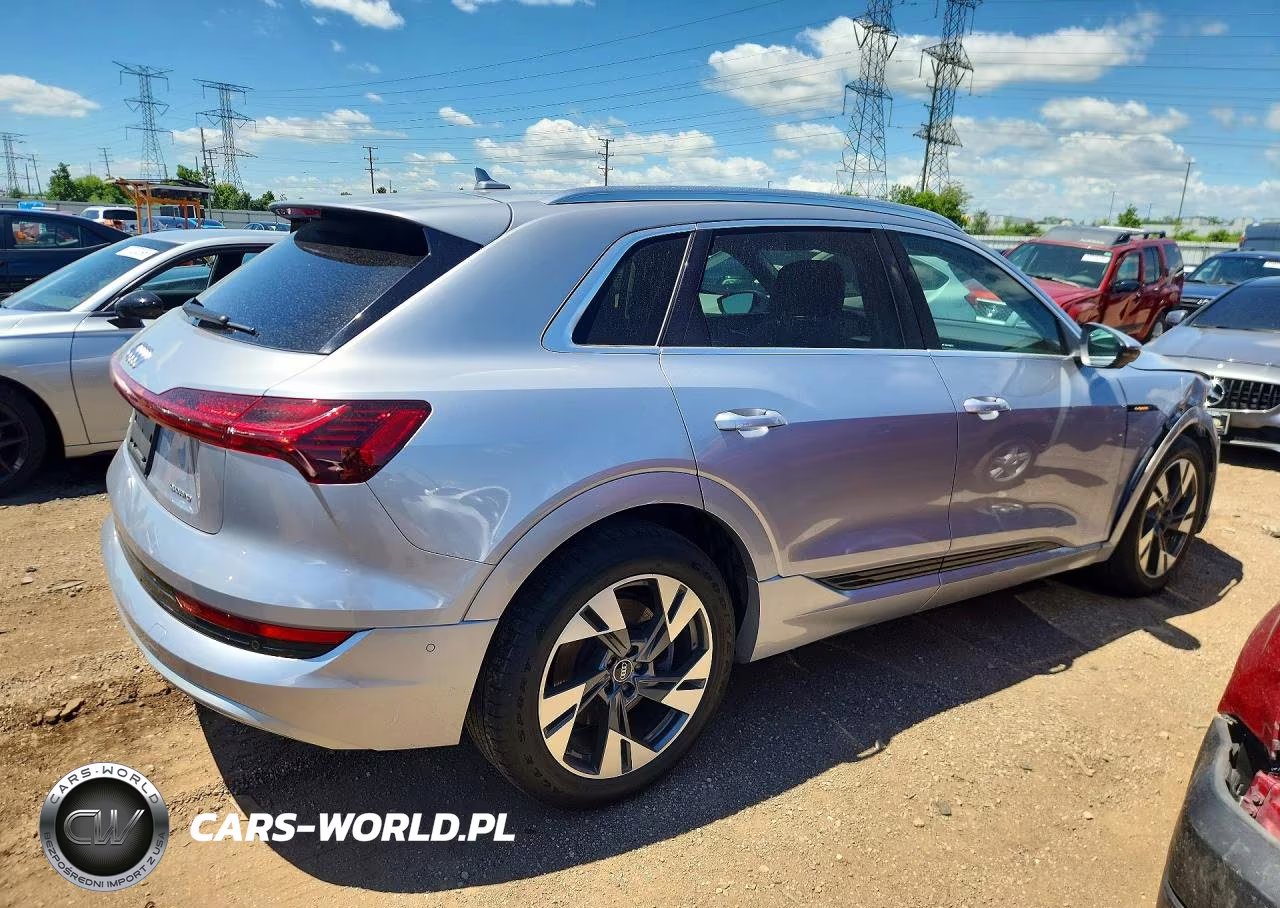 2022 Audi E-Tron Premium Plus VIN:WA1LAAGE7NB014307 - 3