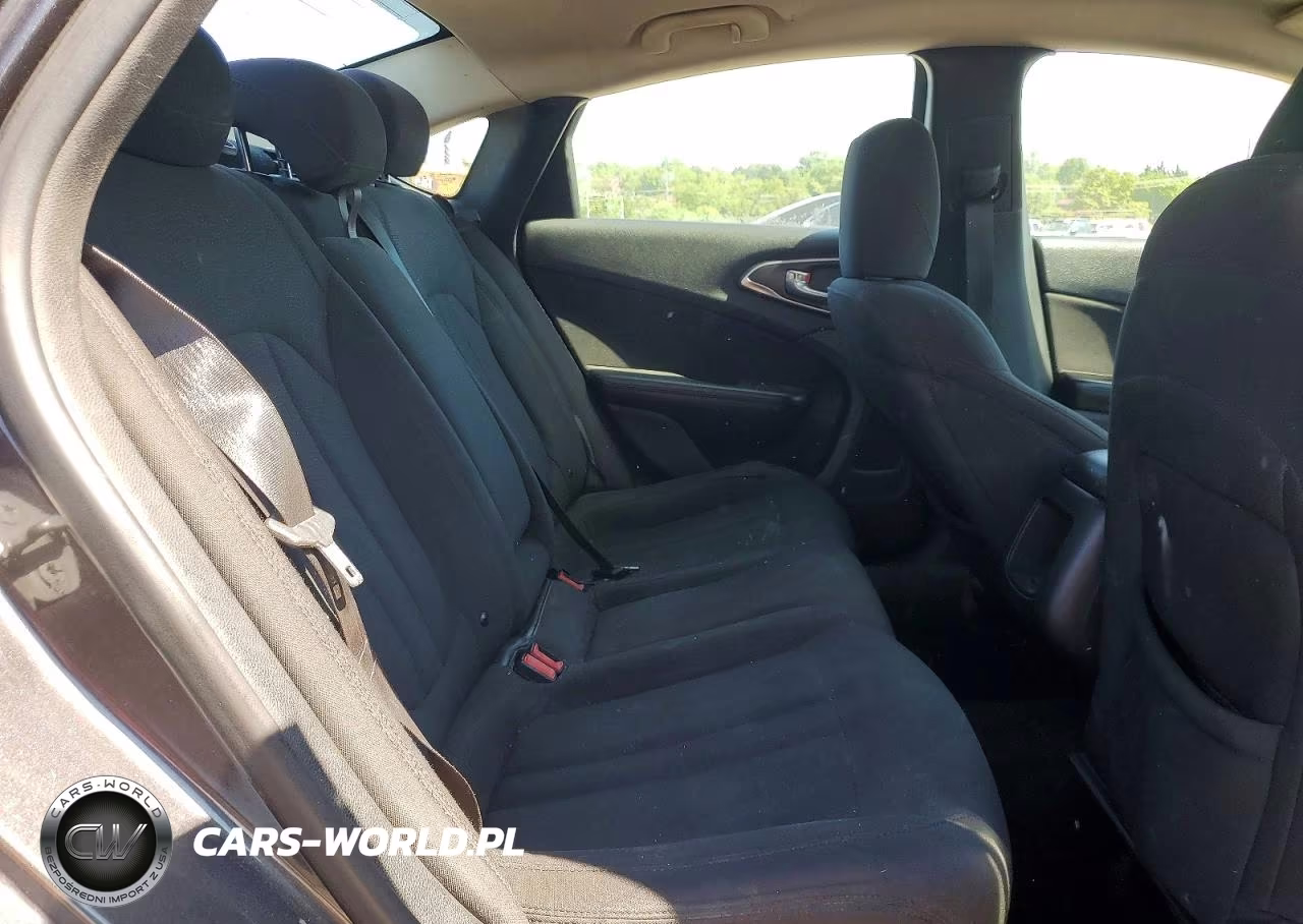 2015 Chrysler 200 Limited VIN:1C3CCCAB0FN662327 - 10