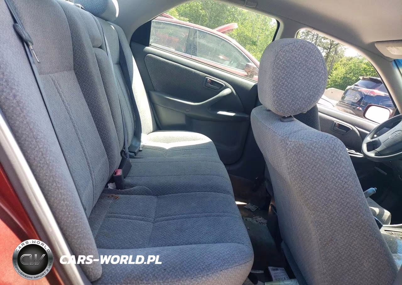2000 Toyota Camry Le VIN:JT2BG22K6Y0520139 - 10