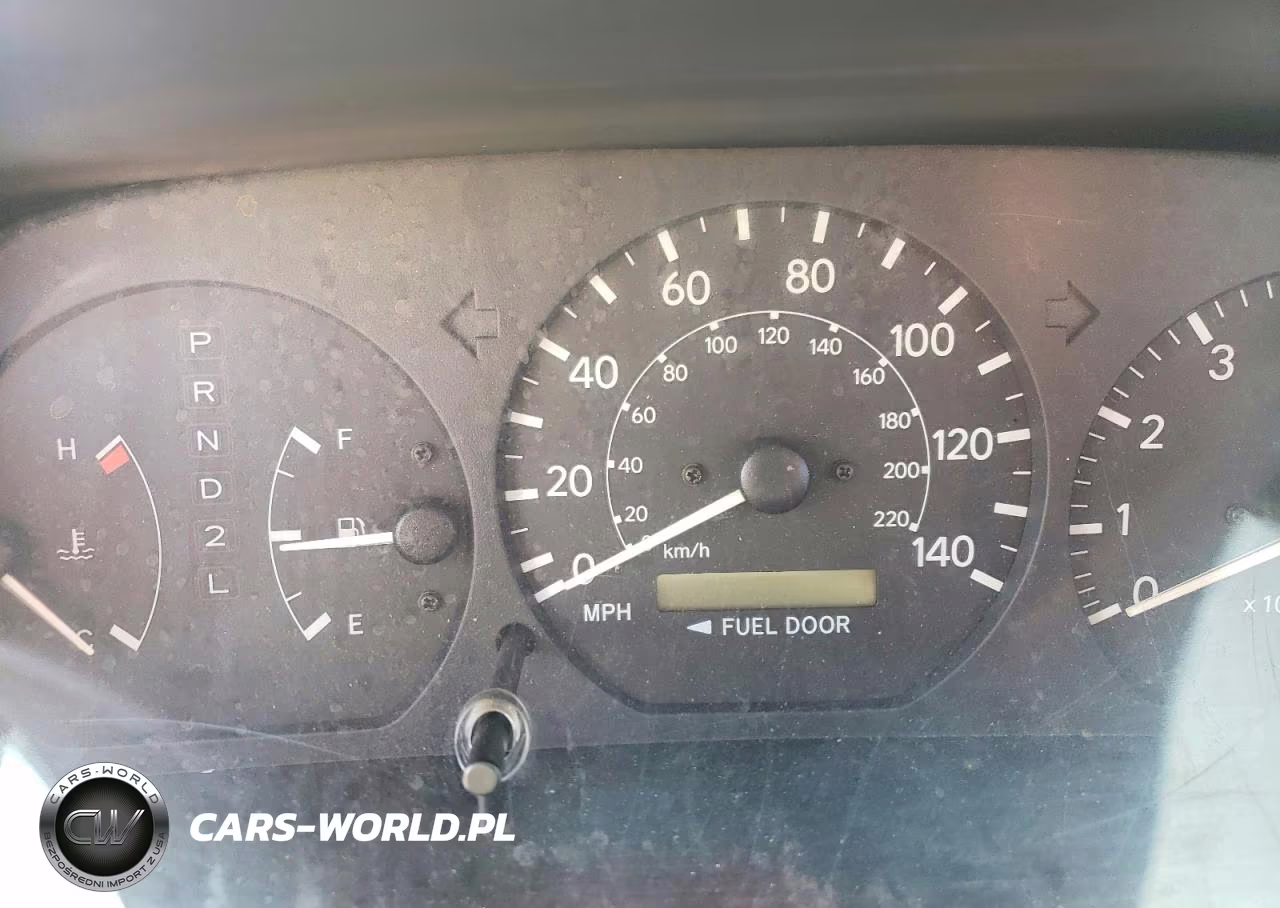 2000 Toyota Camry Le VIN:JT2BG22K6Y0520139 - 9