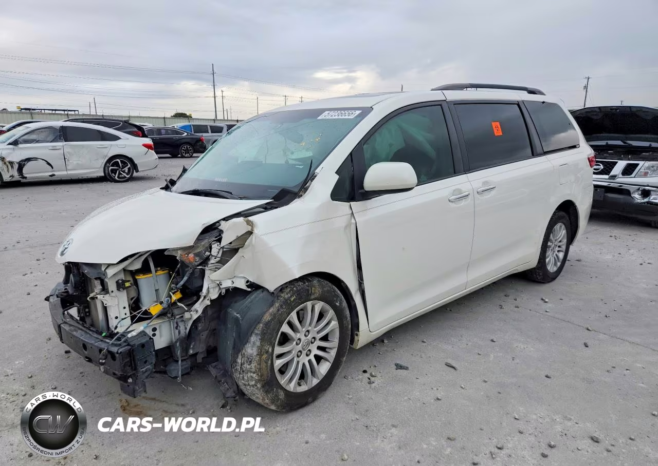 2015 Toyota Sienna Xle Premium 8-Passenger