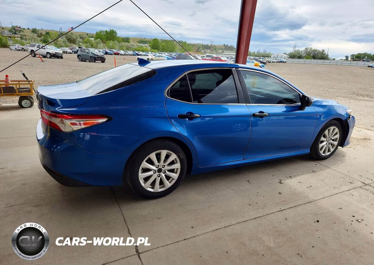 2019 Toyota Camry Le VIN:4T1B11HK6KU235852 - 3