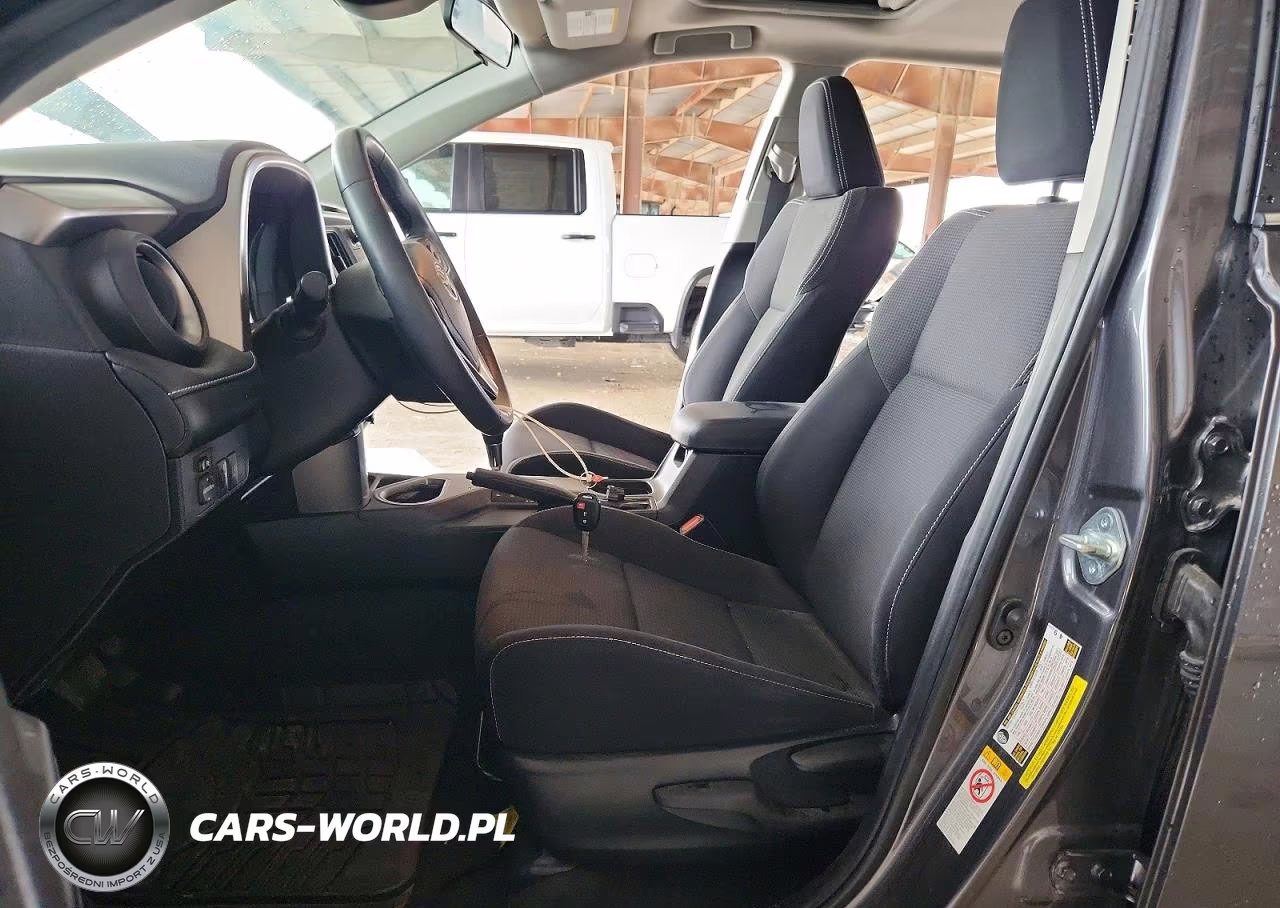 2017 Toyota Rav4 Xle VIN:JTMWFREV1HJ713240 - 7