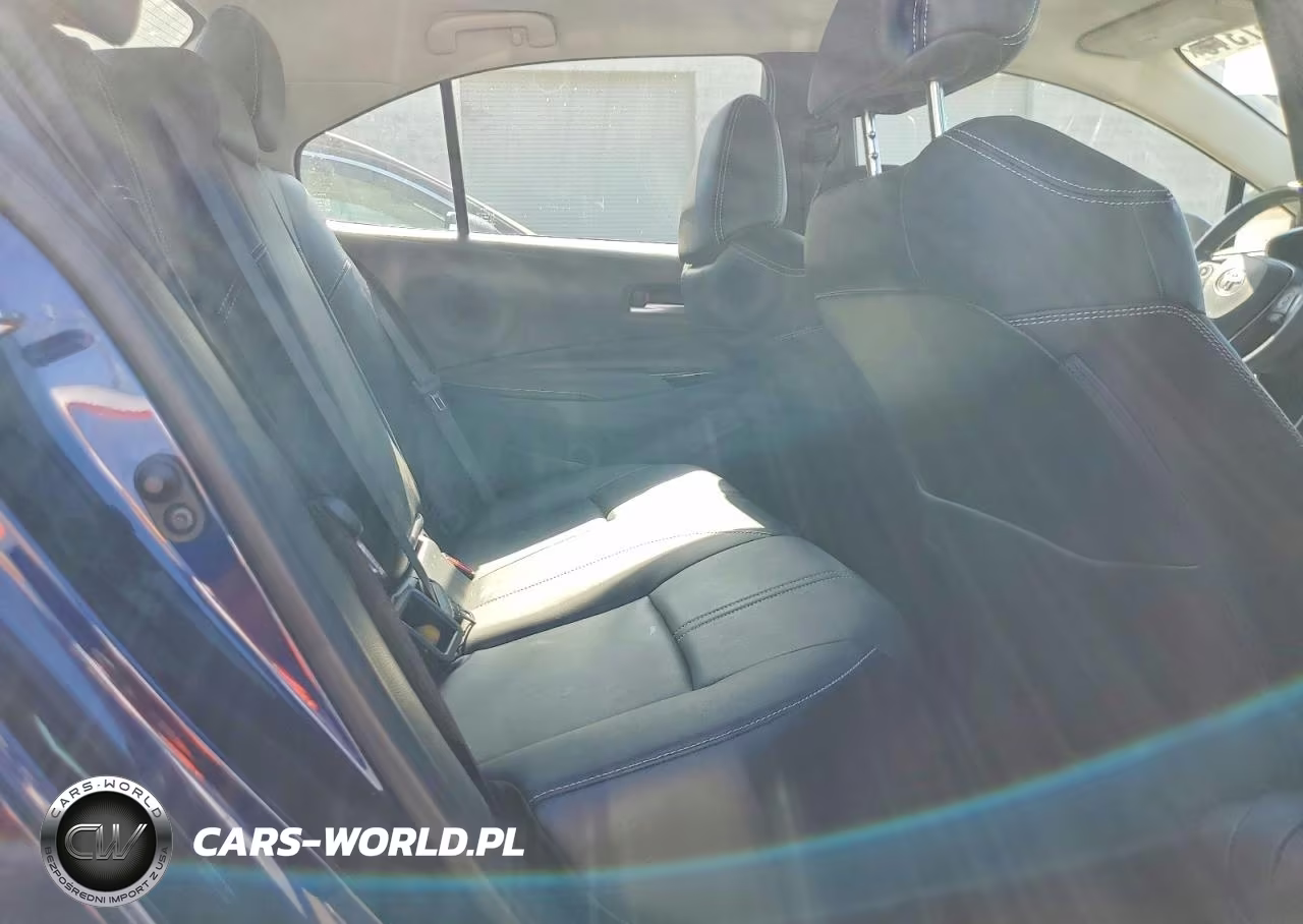2020 Toyota Corolla Xle VIN:JTDFPRAE7LJ016988 - 10
