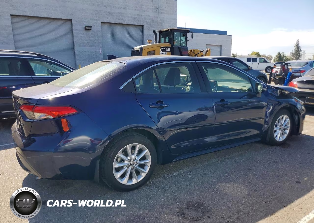2020 Toyota Corolla Xle VIN:JTDFPRAE7LJ016988 - 3