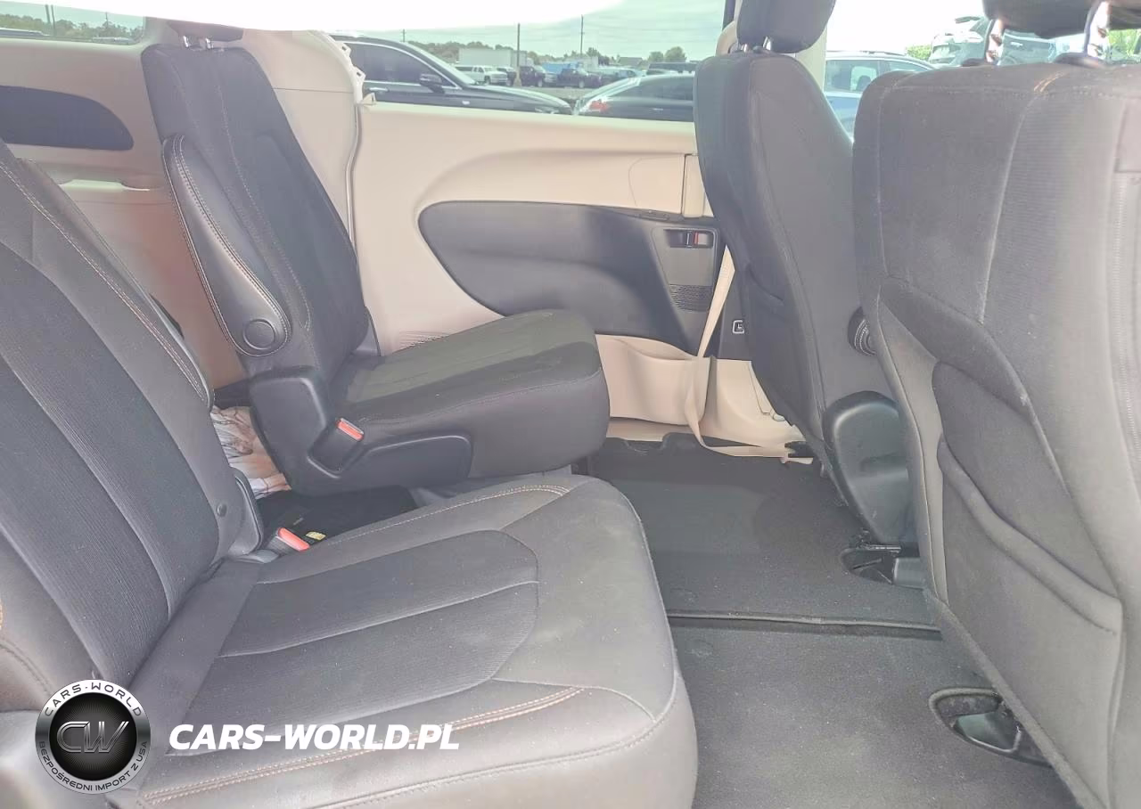 2017 Chrysler Pacifica Lx VIN:2C4RC1CG6HR708722 - 11