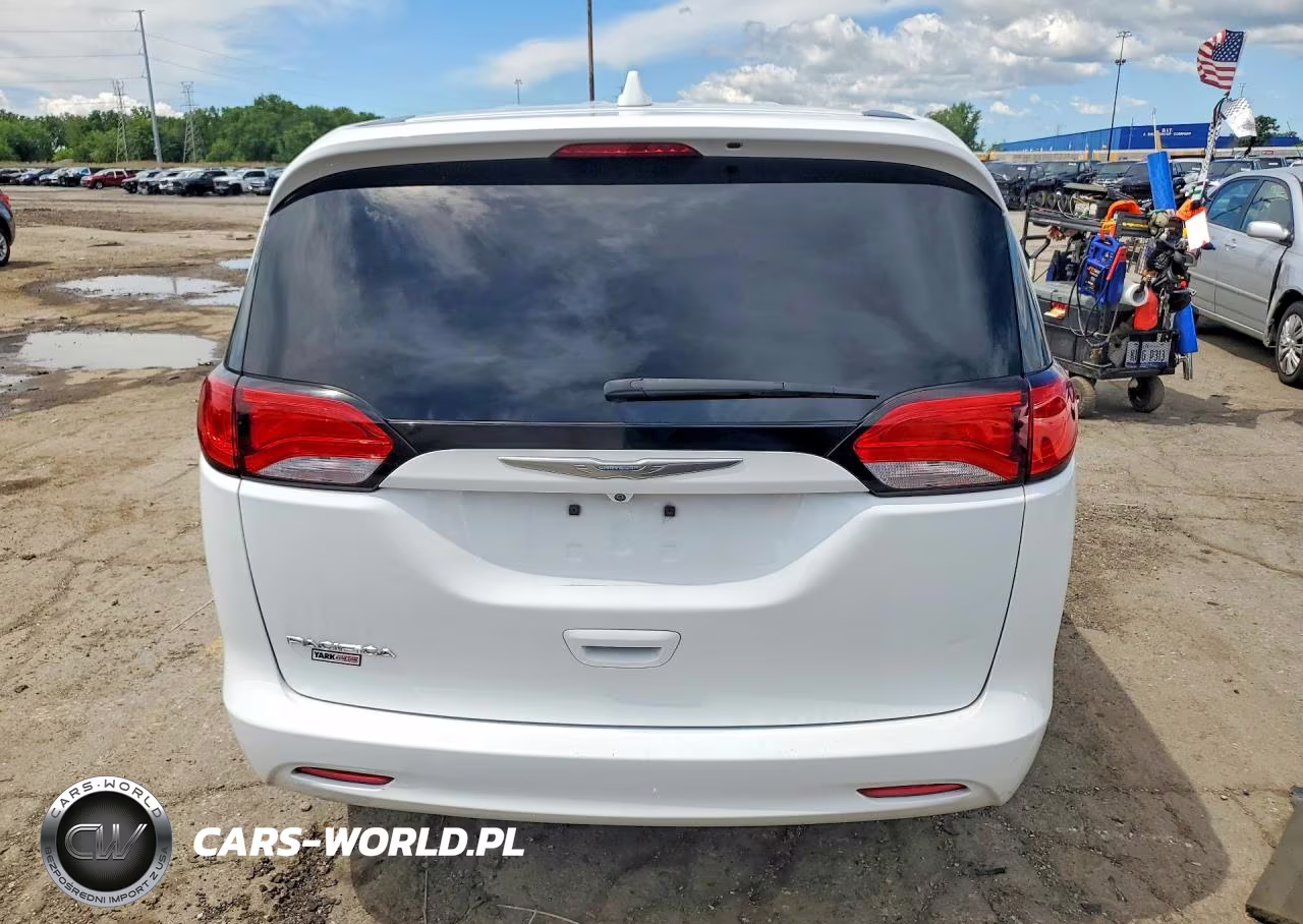 2017 Chrysler Pacifica Lx VIN:2C4RC1CG6HR708722 - 6