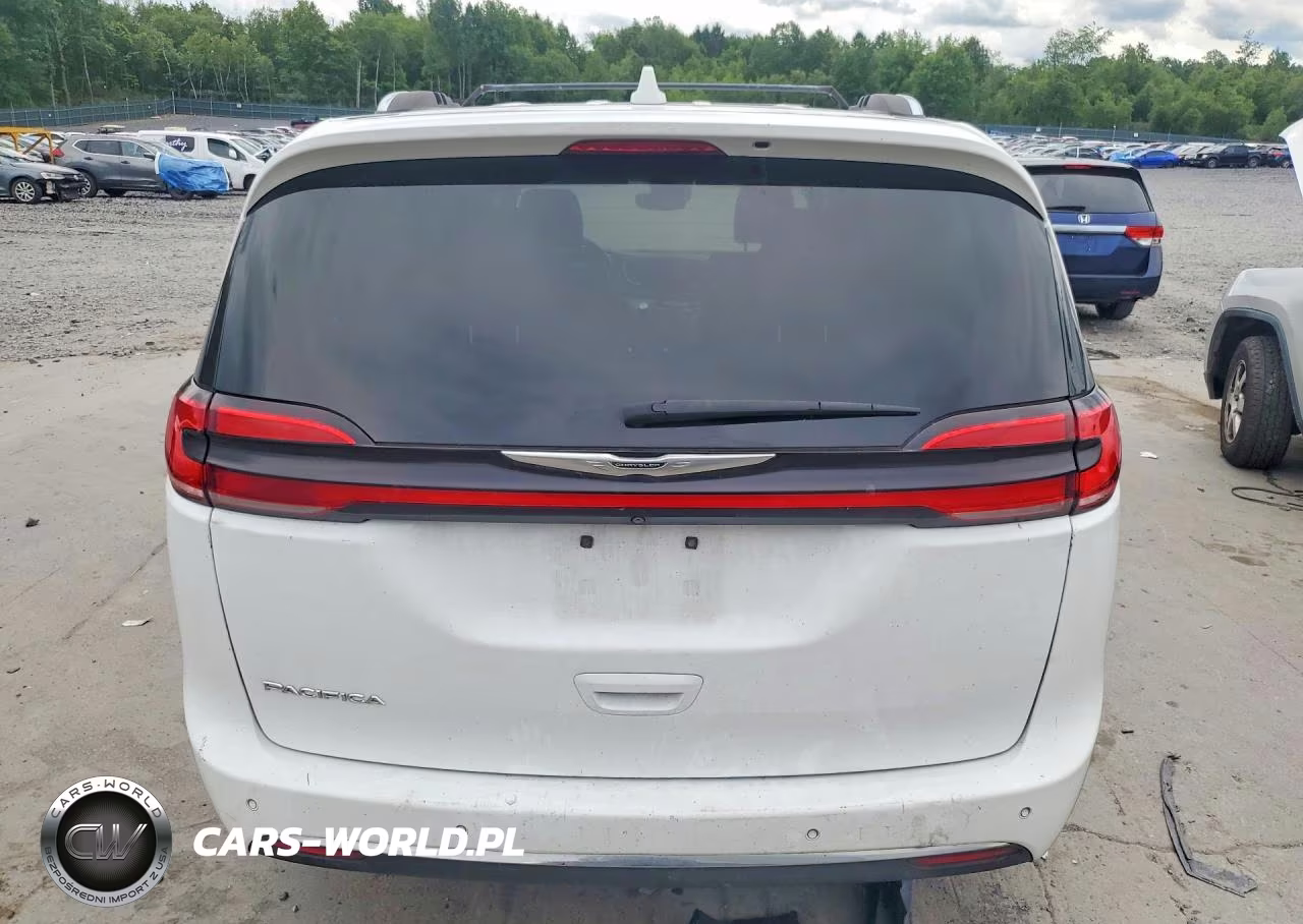 2021 Chrysler Pacifica Touring L VIN:2C4RC1BG0MR528437 - 6
