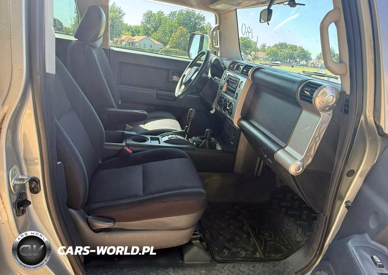 2009 Toyota Fj Cruiser Base VIN:JTEBU11F09K067152 - 5
