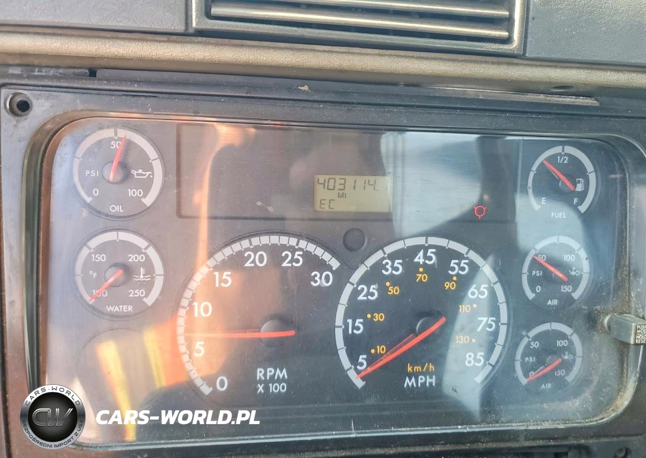 2009 Freightliner Columbia 112 VIN:1FUJA6CK39LAH1181 - 8