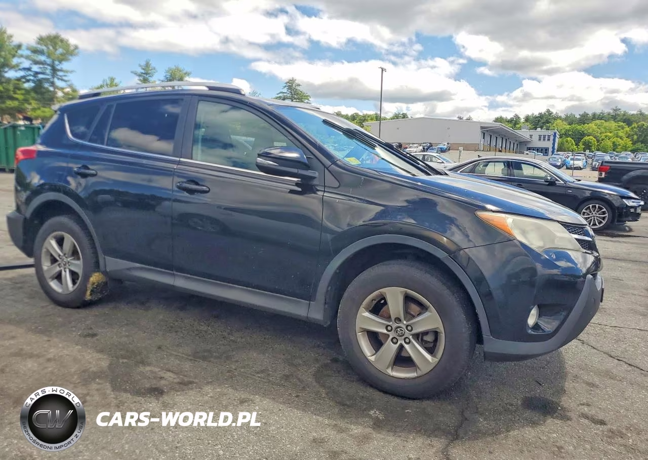 2015 Toyota Rav4 Xle VIN:2T3RFREV5FW372615 - 4