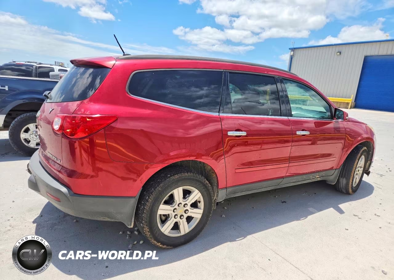 2012 Chevrolet Traverse VIN:1GNKRGED6CJ180092 - 3