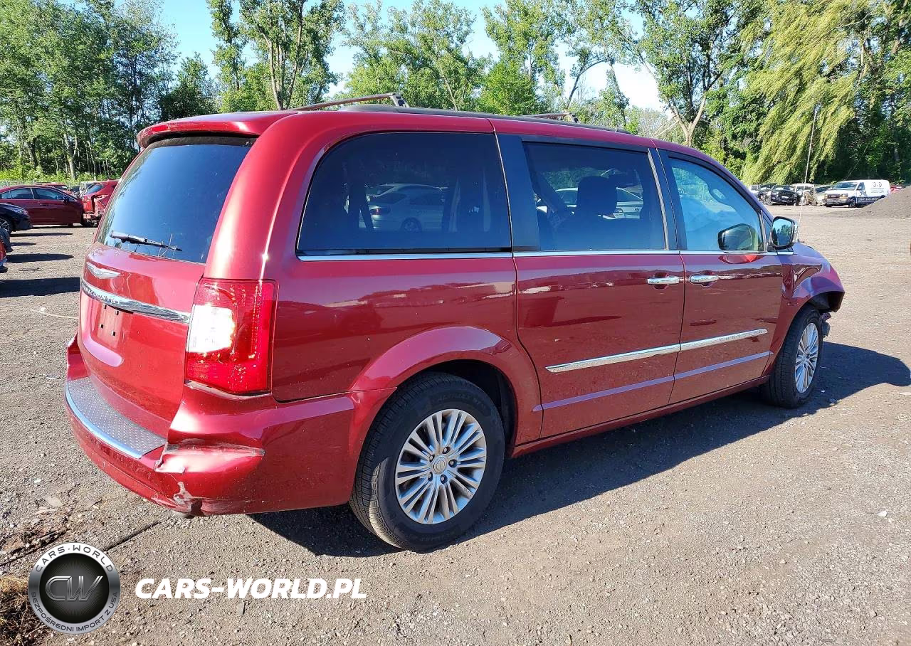 2015 Chrysler Town & Country Touring L VIN:2C4RC1CG6FR674374 - 3