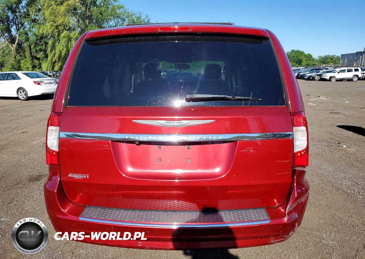 2015 Chrysler Town & Country Touring L VIN:2C4RC1CG6FR674374 - 6