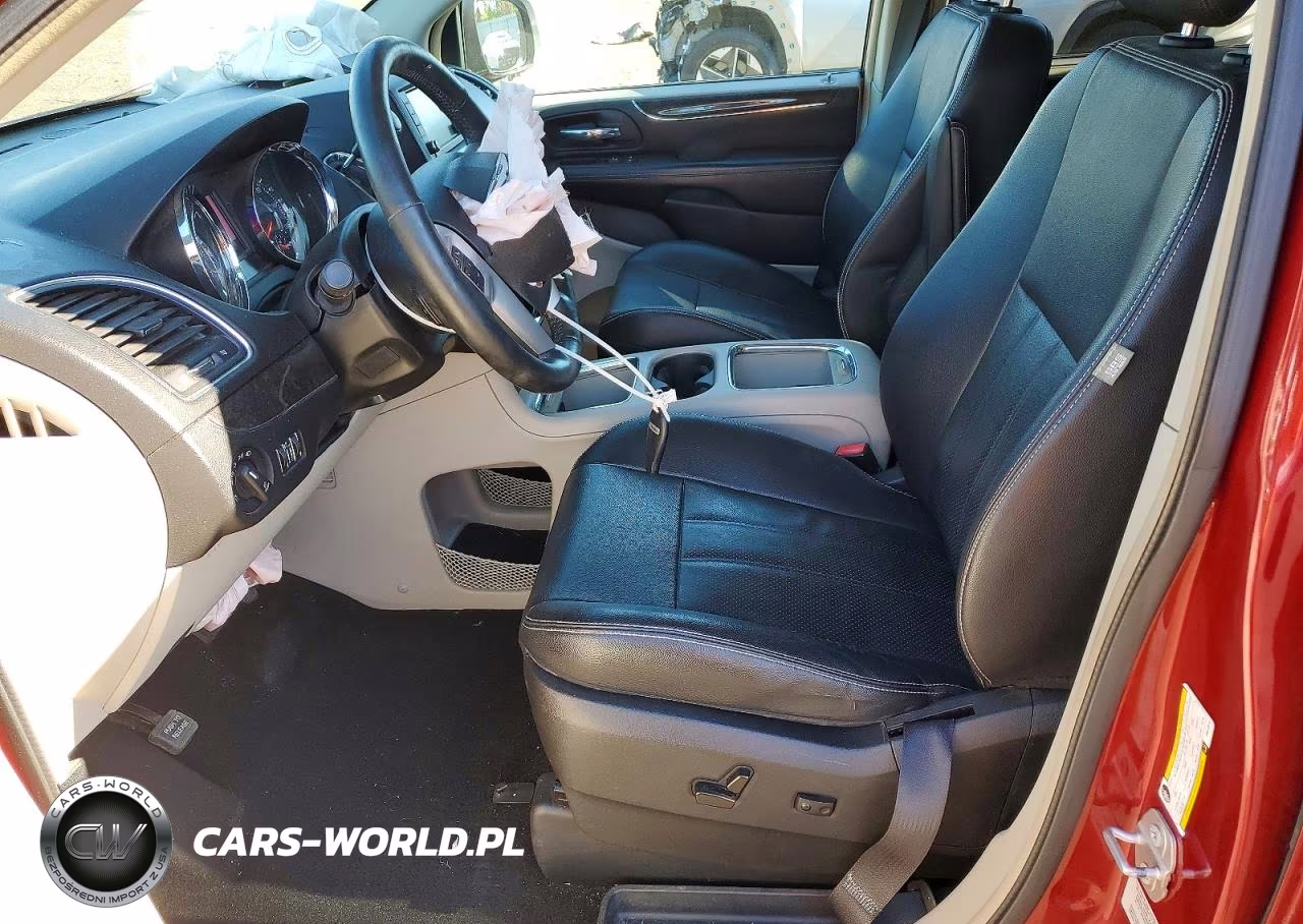2015 Chrysler Town & Country Touring L VIN:2C4RC1CG6FR674374 - 7