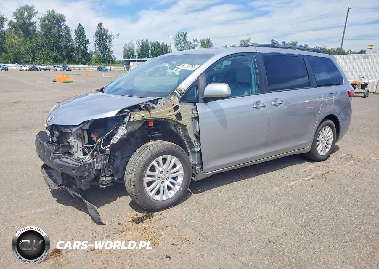 2017 Toyota Sienna Xle 8-Passenger