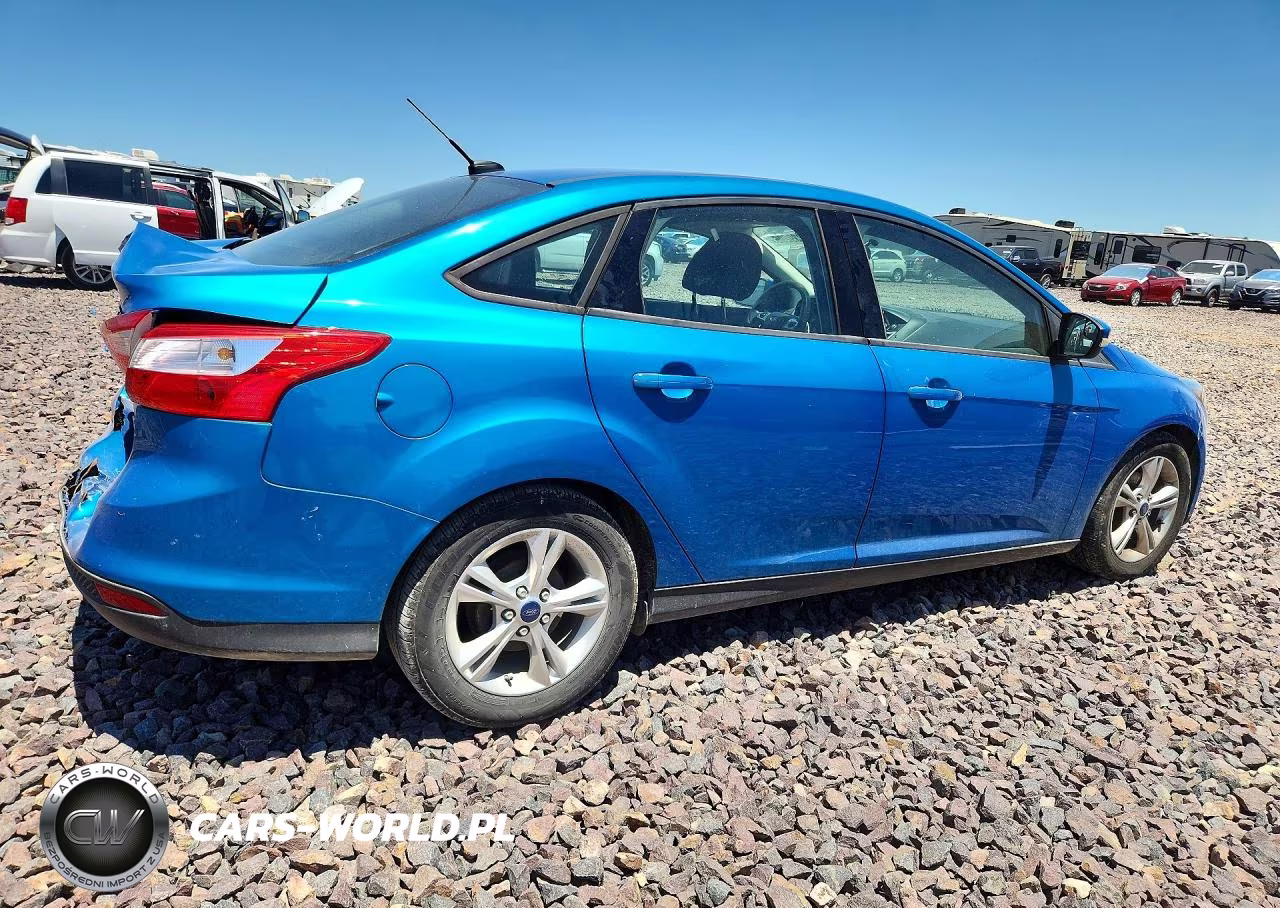 2014 Ford Focus Se VIN:1FADP3F22EL305339 - 3