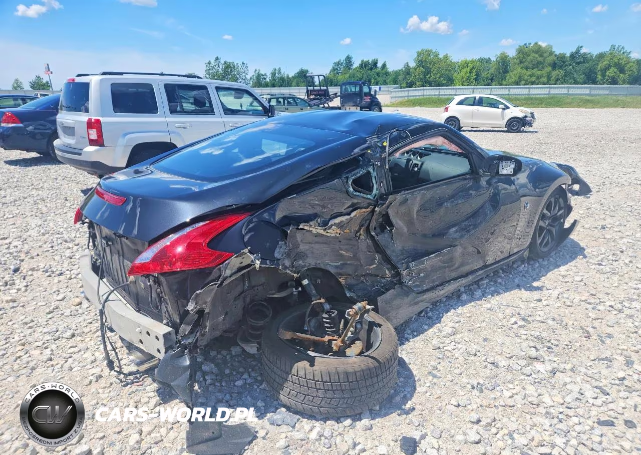 2015 Nissan 370Z Base VIN:JN1AZ4EH1FM440328 - 3